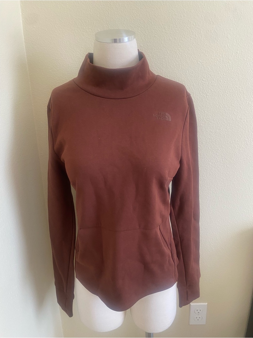The North Face Women's Rust Brown Funnel Neck Pullover